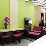 Teduh Hostel Kota Tua